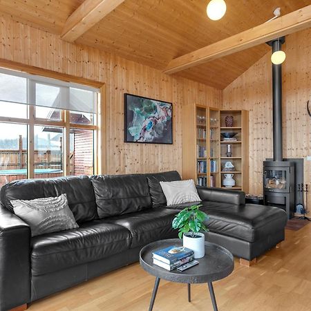 Villa Summer House With Stunning Mountain Views à Úþlíð Extérieur photo